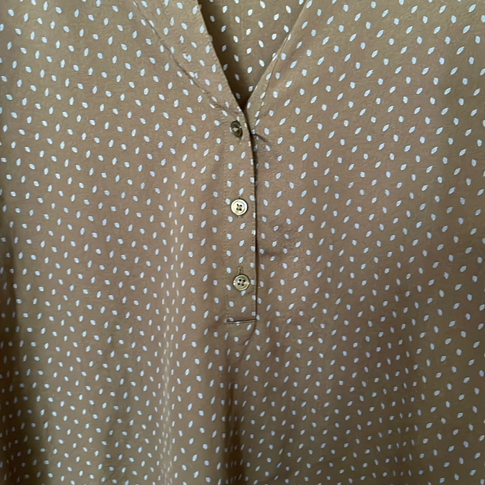 EUC Ann Taylor Loft blouse. Size Small - Picture 2 of 7